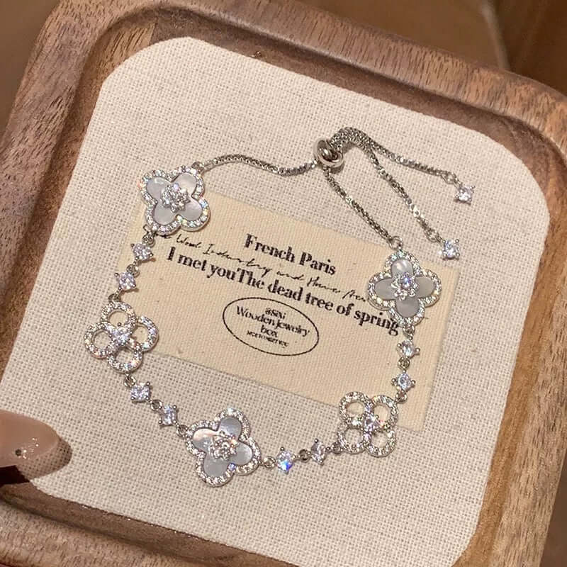 Bellevoir Cleef Bracelet