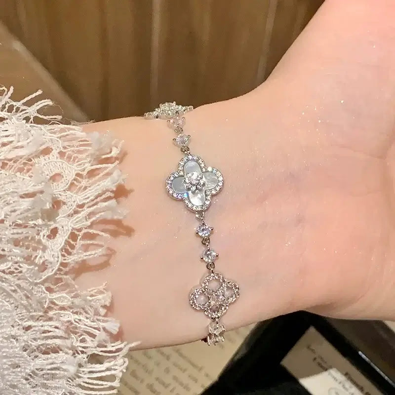 Bellevoir Cleef Bracelet
